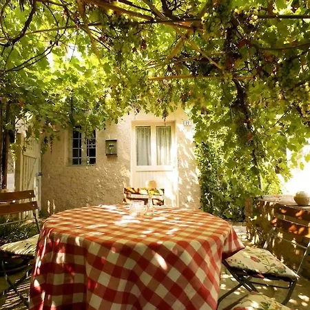Holiday home Casa Rustica-romantica Mombaroccio